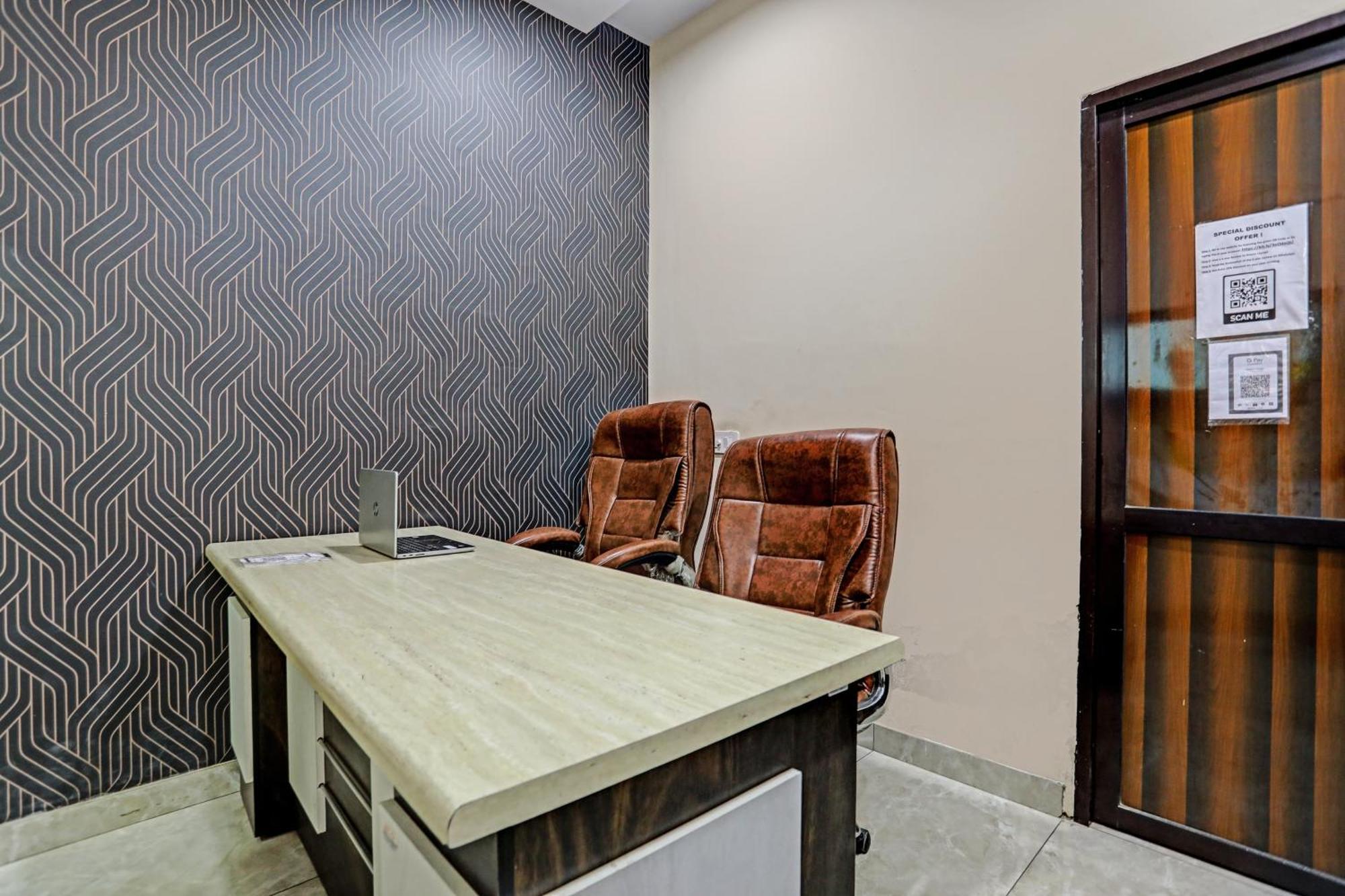 Dream Lounge Hotel Jalandhar Eksteriør billede